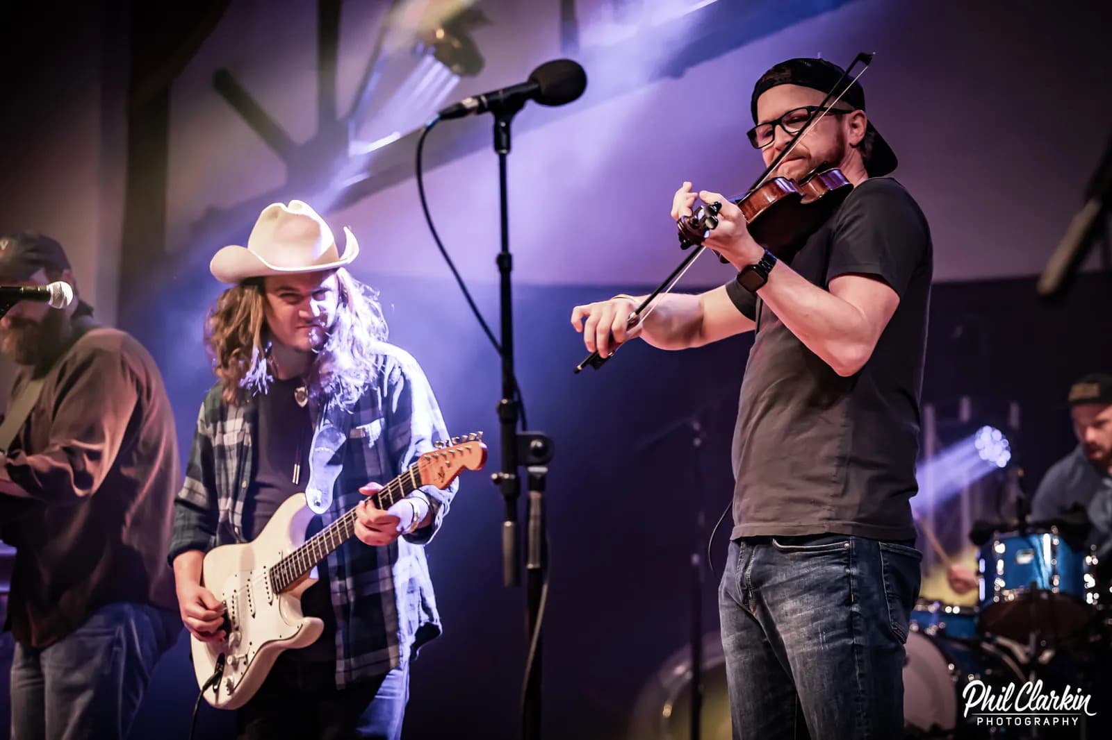 Manchester Welcomes Johnny Mullenax on His UK Country Funk Journey