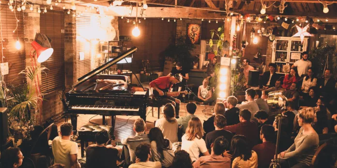 Unconventional Beats: WeRoad and Sofar Sounds Team Up for Unique Concert Series in Manchester